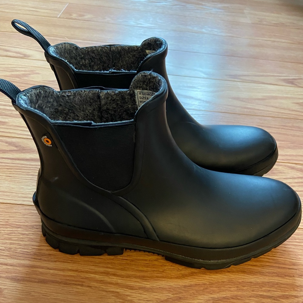 Bogs Lined Ankle Boots Size 9